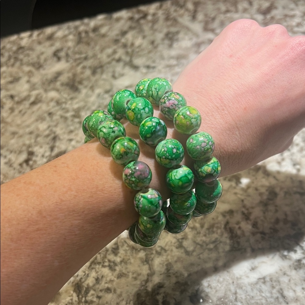 Green Beaded Bracelet Set - chunky pop of color!